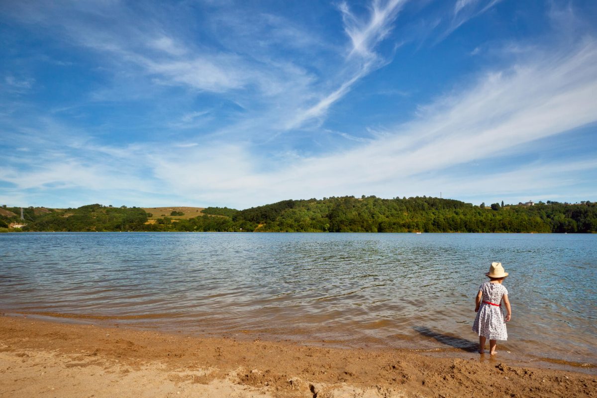 Baignade au lac de Villerest