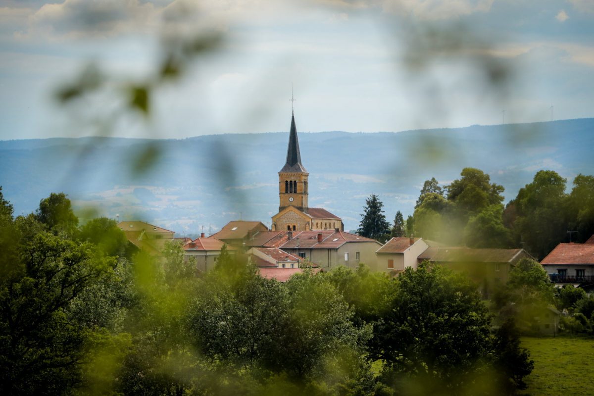 Chemin de Saint-Jacques-de-Compostelle, Les étapes dans le Roannais