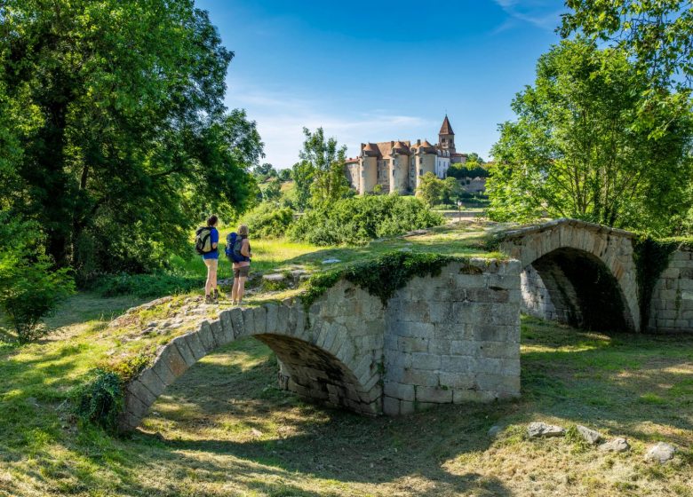 GR® 765 Saint-Jacques-de-Compostelle : de Saint-Haon-le-Châtel à Pommiers en Forez